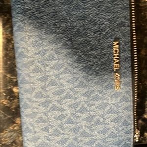 Michael Kors wristlet wallet